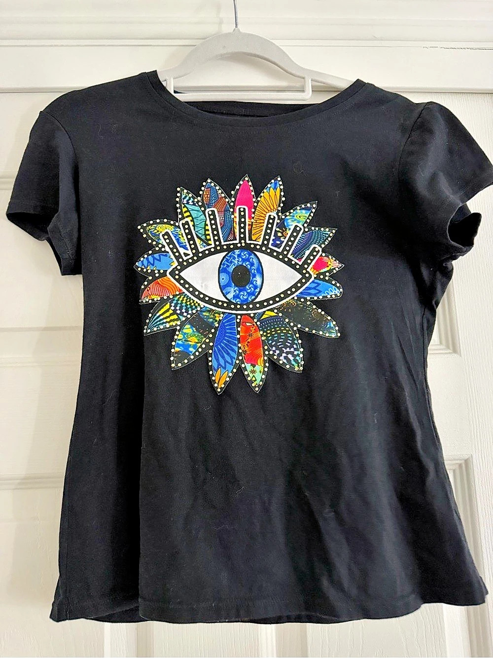Women's Graphic Short Sleeve Tee in Black
